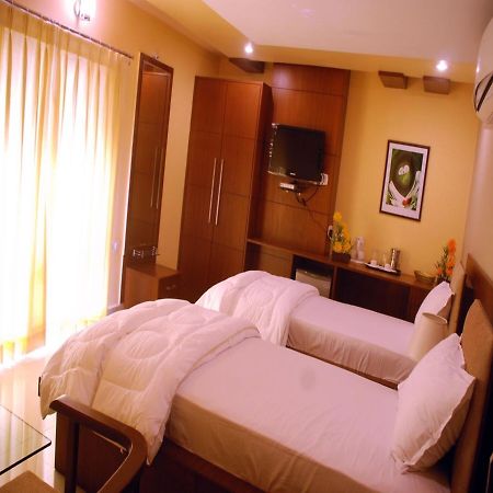 Hotel Sri Madhura Inn Haydarabad Dış mekan fotoğraf